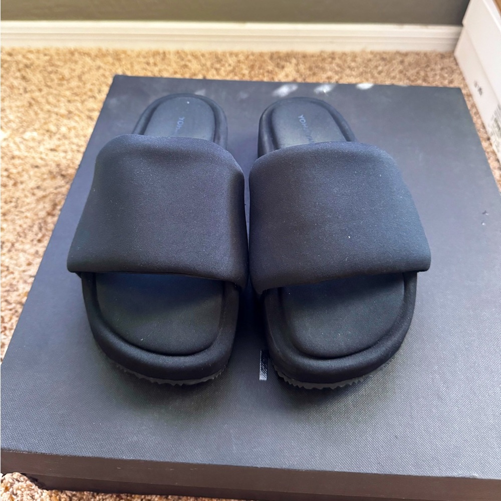 Y-3 slides